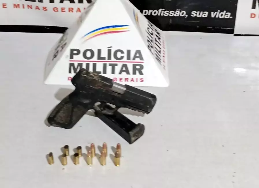 PM apreende arma de fogo com adolescente em surto em Lajinha